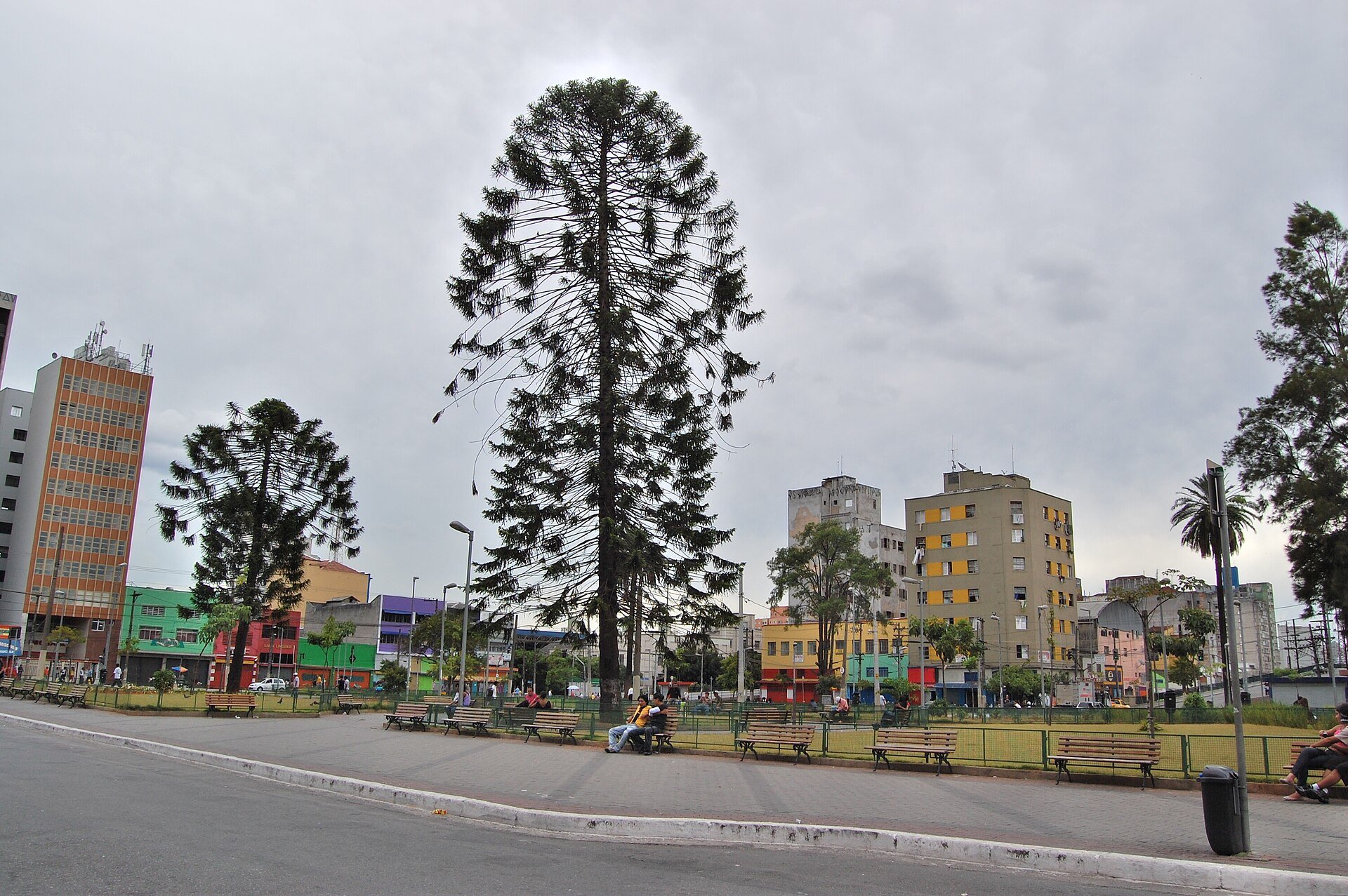 Largo da Concórdia, no Brás, região de comércio popular no centro de São Paulo
