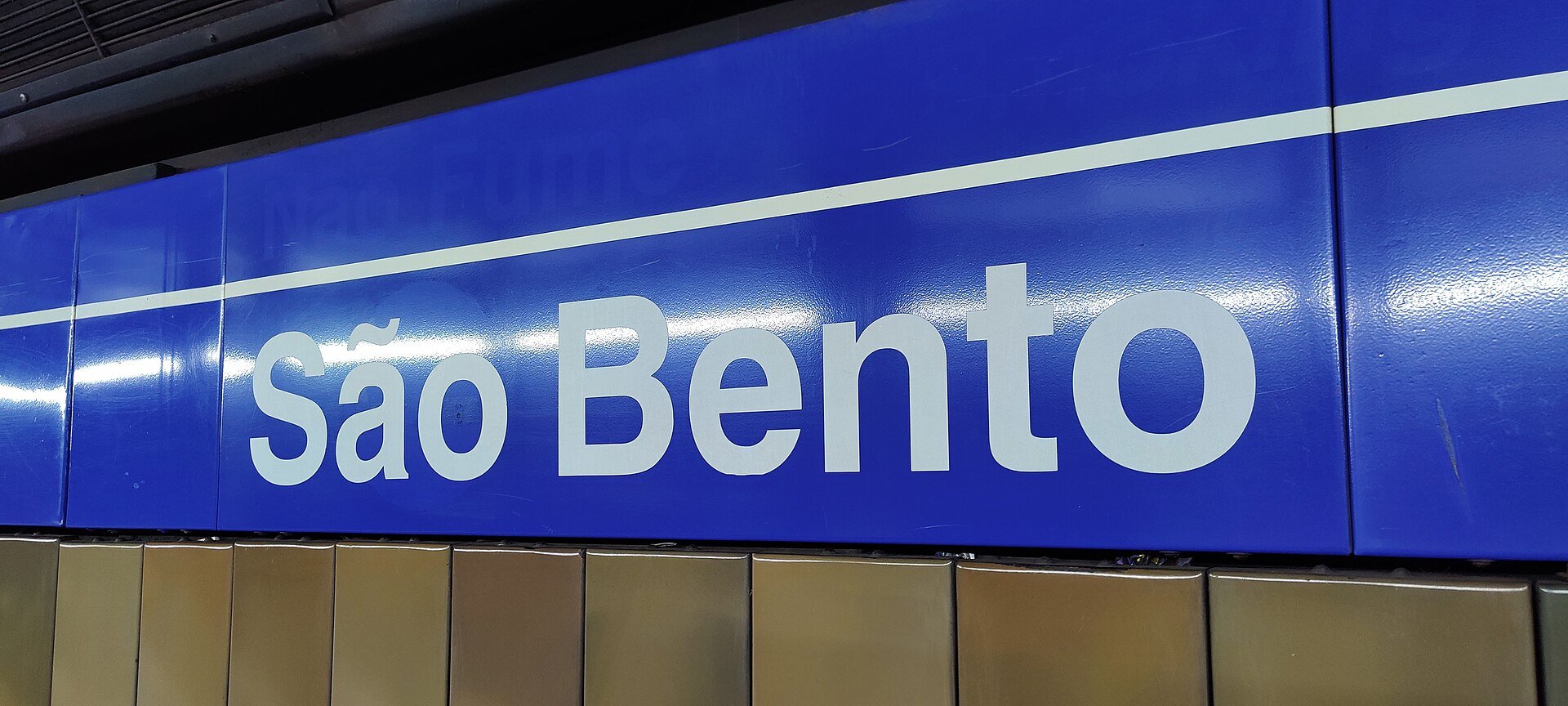 Estação São Bento do metrô, na Linha 1-Azul, perto da Rua 25 de Março
