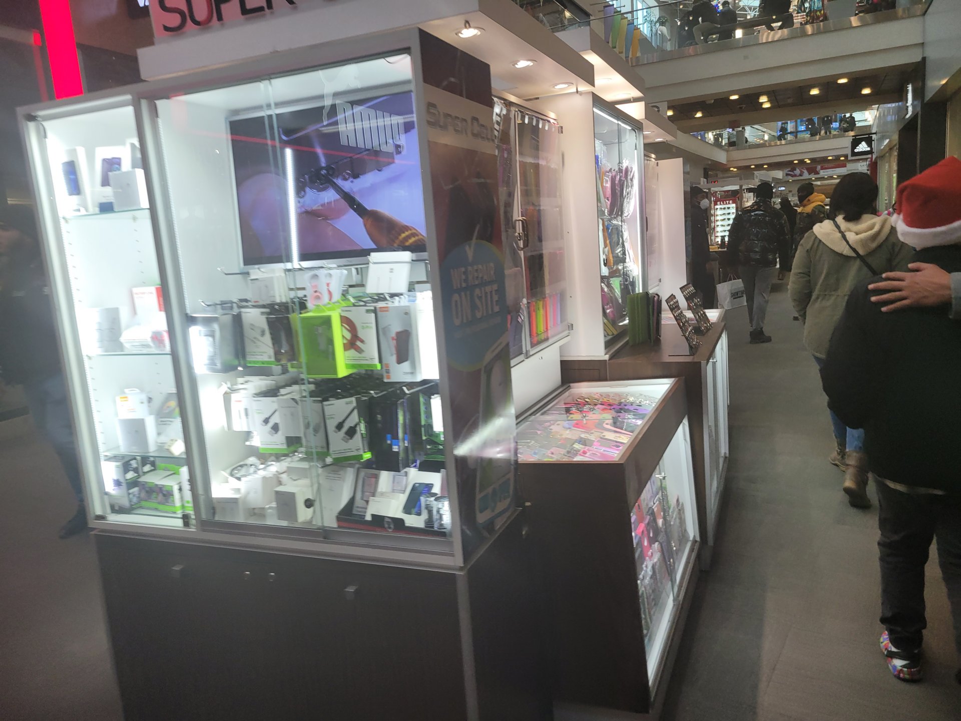 Loja de capinhas de celular em um shopping