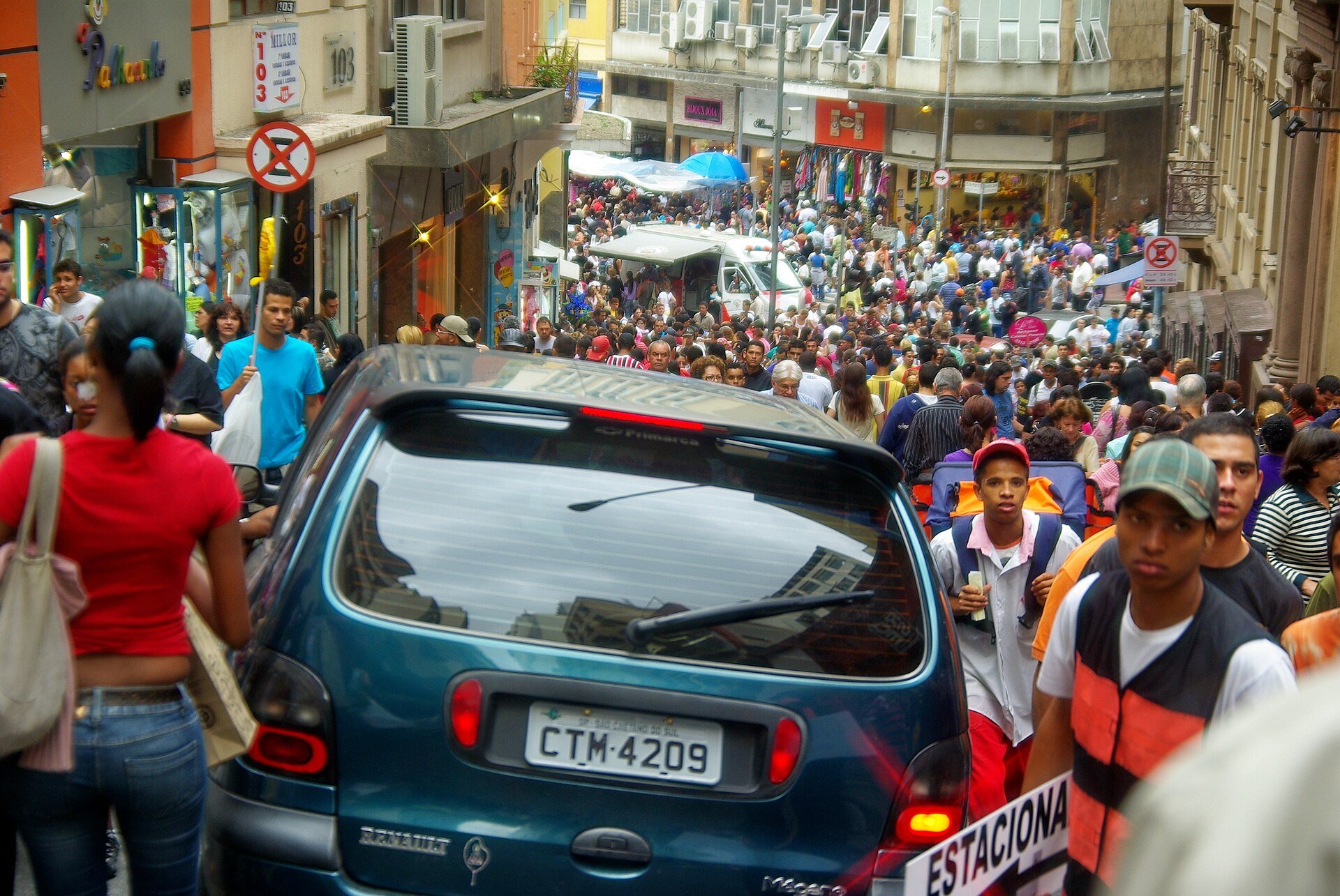 Centro popular de compras da 25 de Março